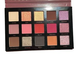 Ace Beauté Mystic Romance eyeshadow palette